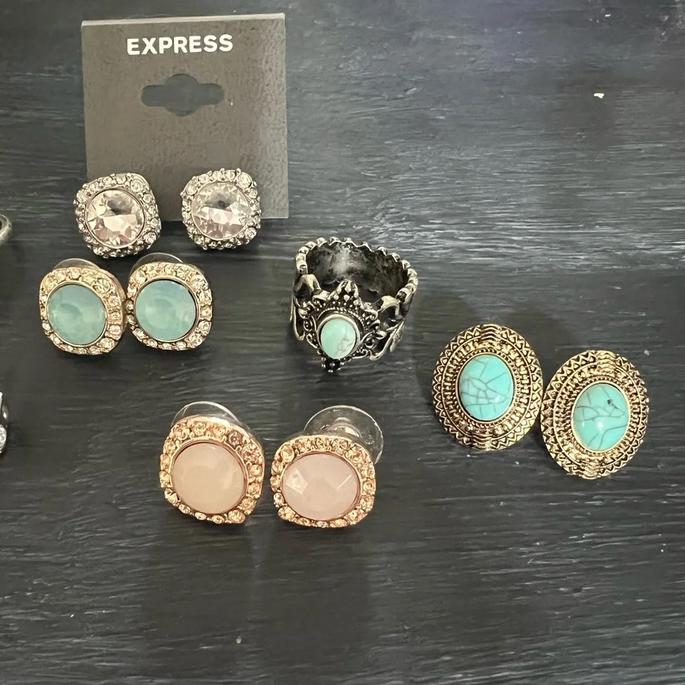 Express Jewelry Set - Silver and Turquoise - Picture 2 of 3